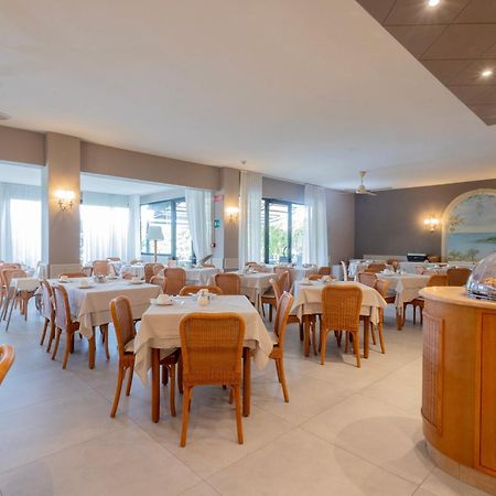 Hotel Berta Desenzano del Garda Zewnętrze zdjęcie