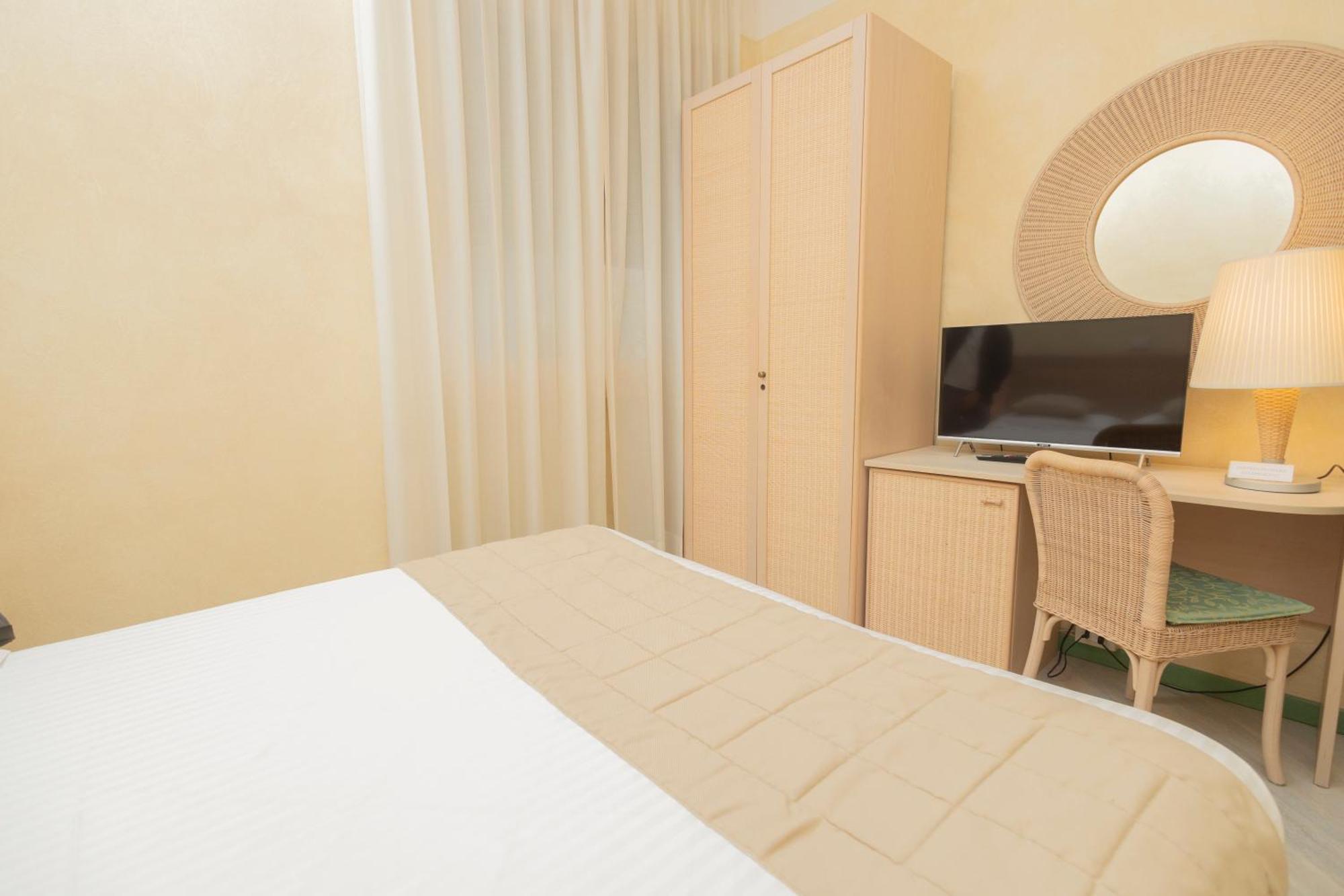 Hotel Berta Desenzano del Garda Zewnętrze zdjęcie