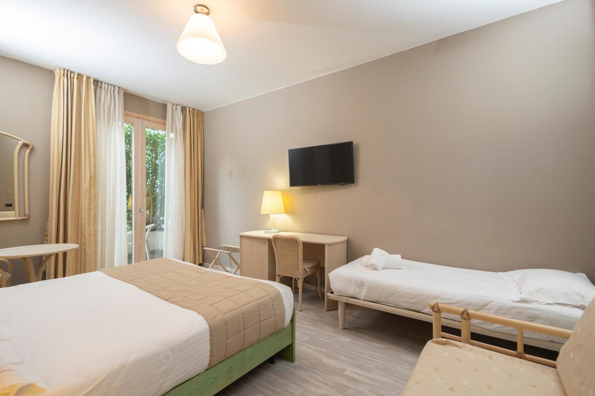 Hotel Berta Desenzano del Garda Zewnętrze zdjęcie