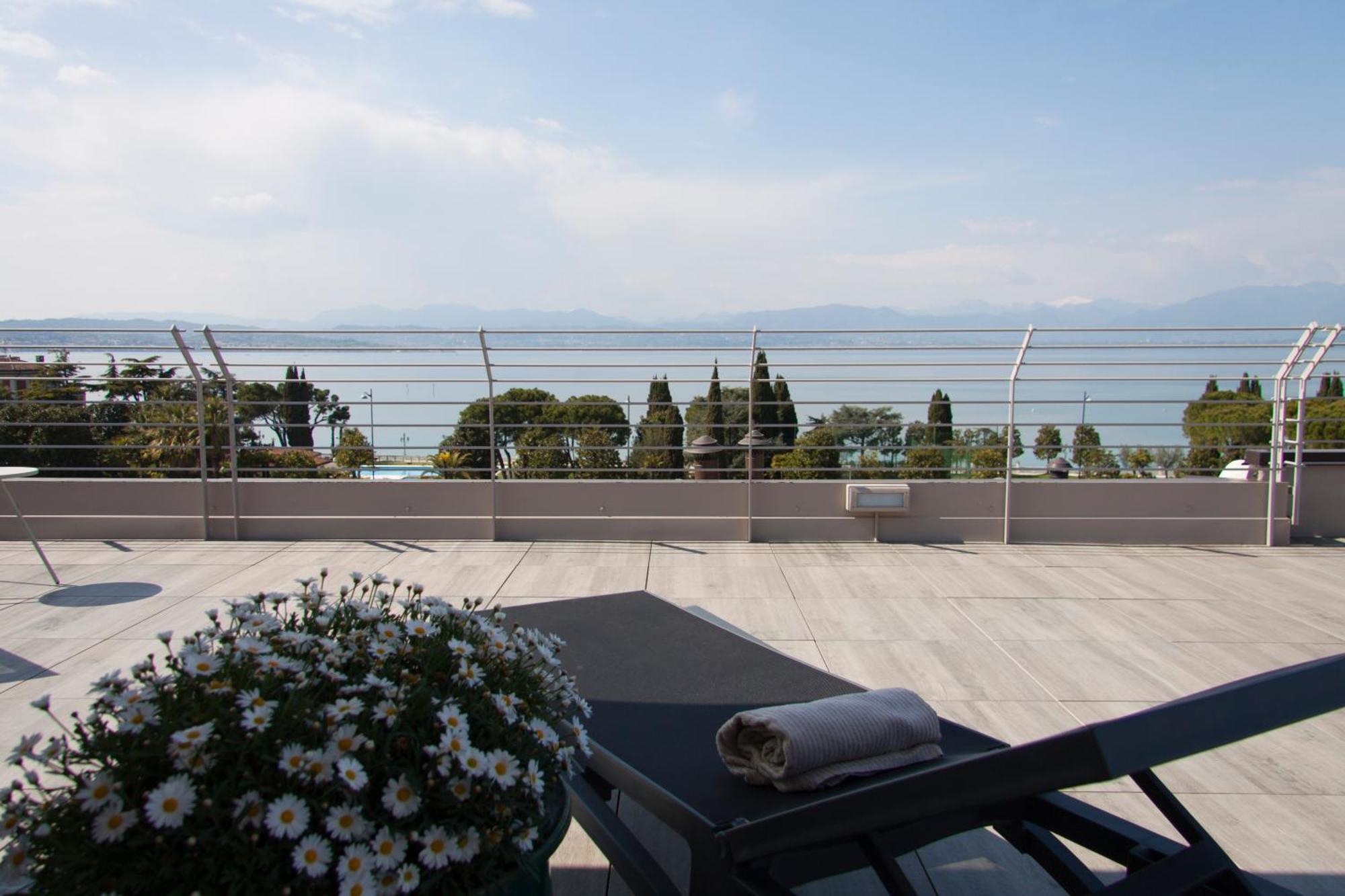 Hotel Berta Desenzano del Garda Zewnętrze zdjęcie