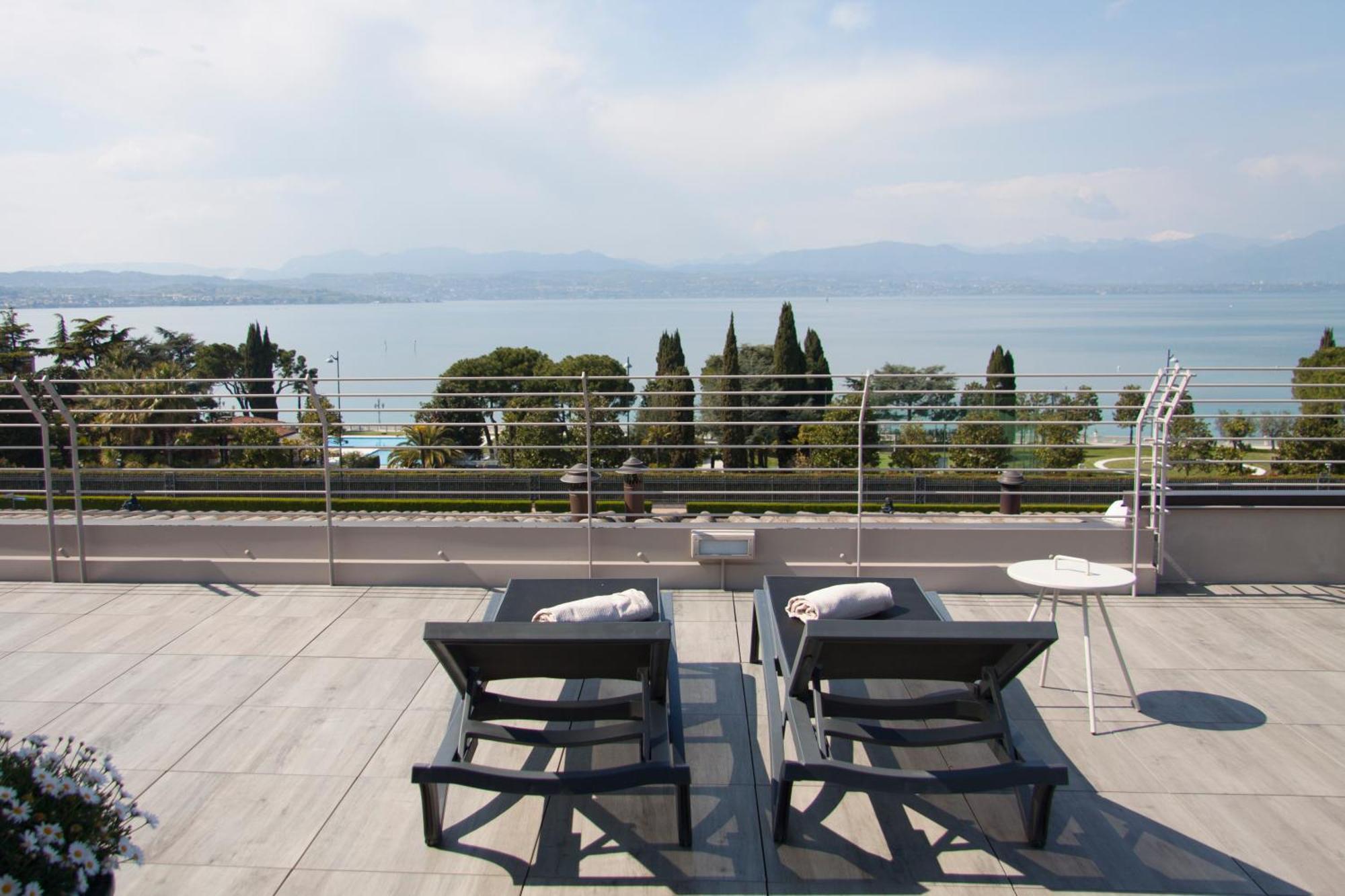 Hotel Berta Desenzano del Garda Zewnętrze zdjęcie