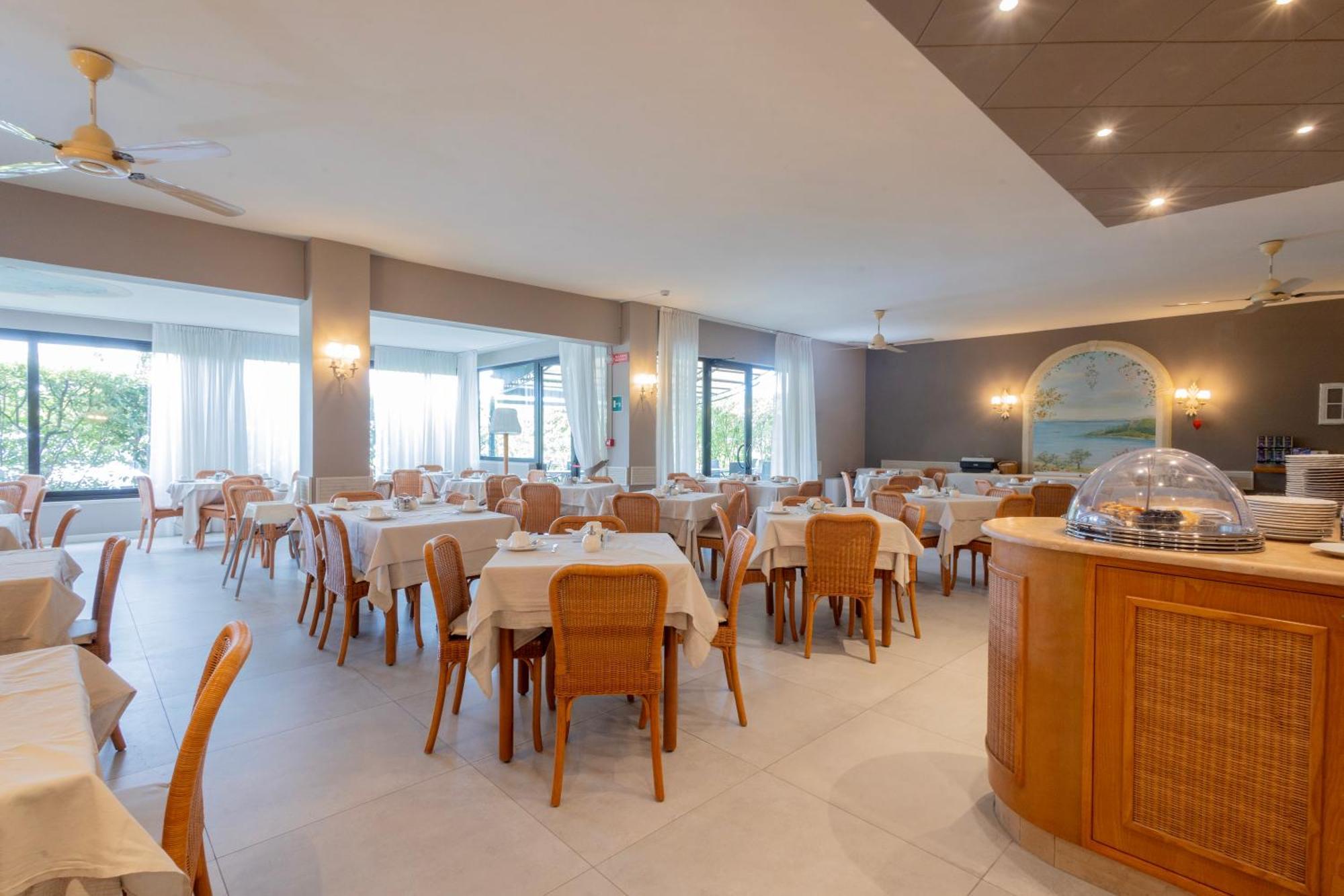Hotel Berta Desenzano del Garda Zewnętrze zdjęcie