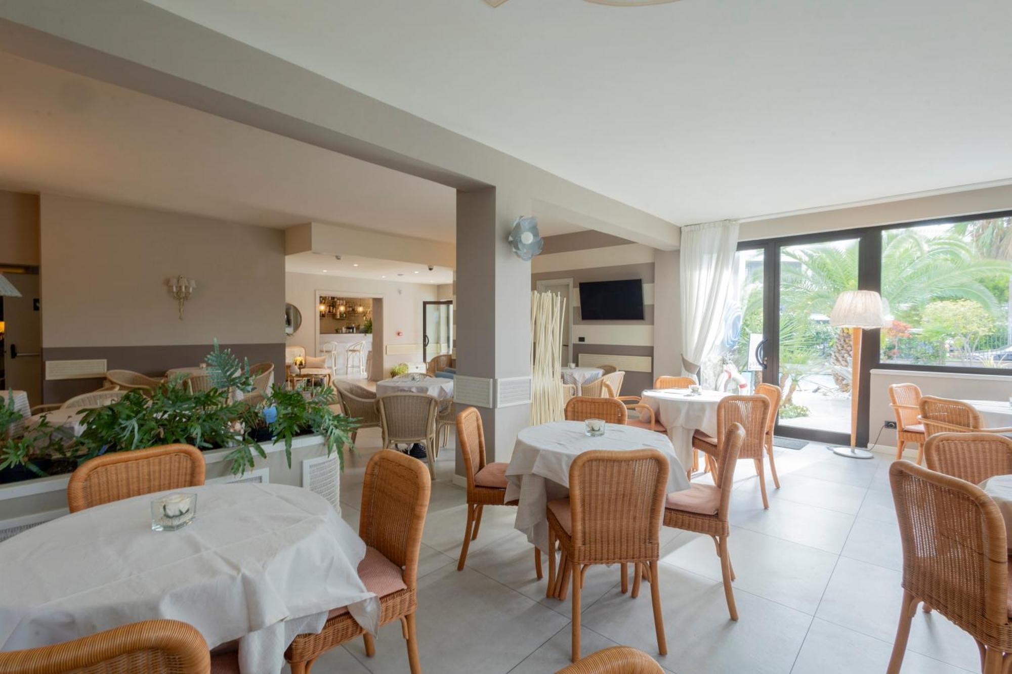 Hotel Berta Desenzano del Garda Zewnętrze zdjęcie
