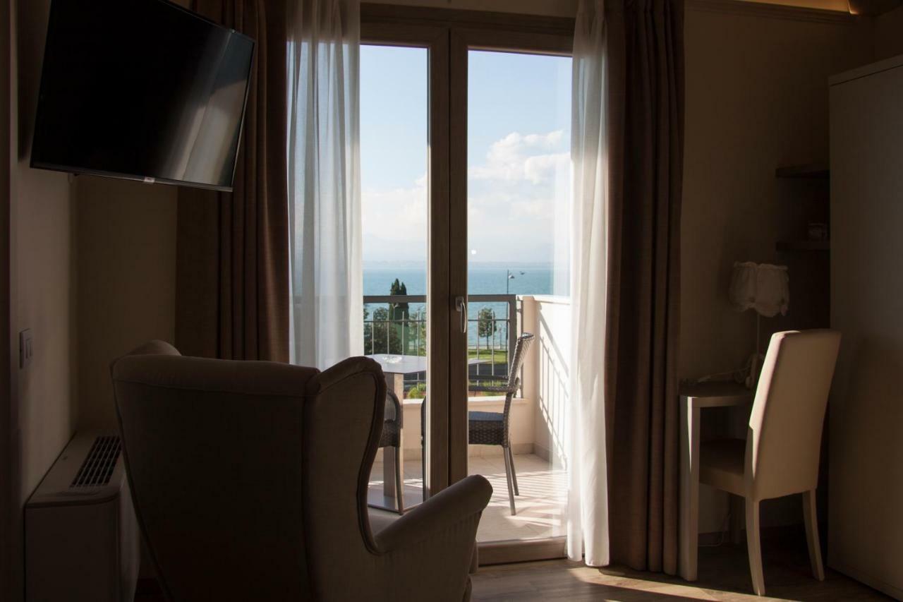 Hotel Berta Desenzano del Garda Zewnętrze zdjęcie