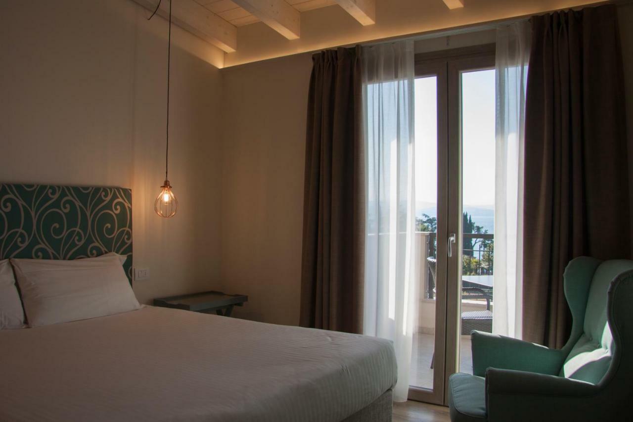 Hotel Berta Desenzano del Garda Zewnętrze zdjęcie