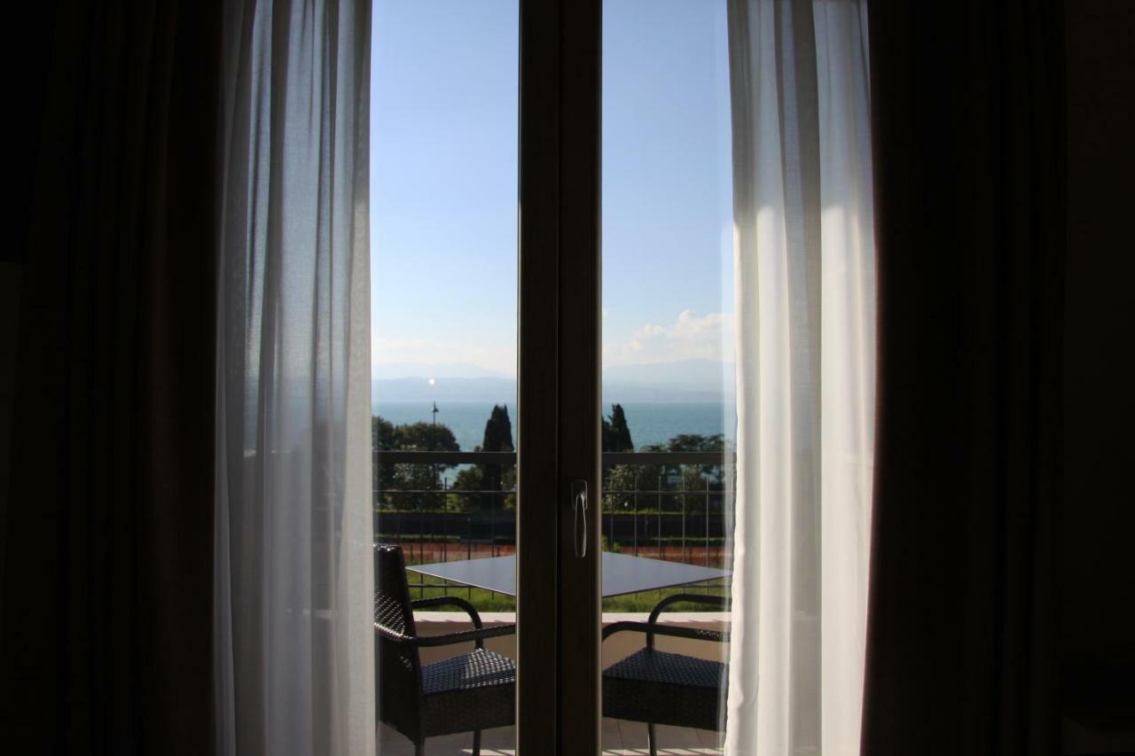 Hotel Berta Desenzano del Garda Zewnętrze zdjęcie